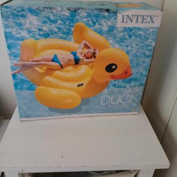Intex mega opblaasbare eend, 2 persoons beschikbaar voor biedingen