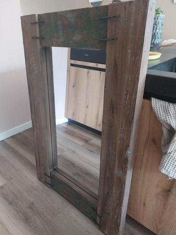 Spiegel 80 x1.20 beschikbaar voor biedingen