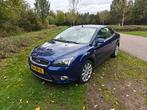 Ford Focus 2.0 Titanium 107KW CC 2008 Blauw Cabrio Dealer On, Auto's, 74 €/maand, Zwart, 4 cilinders, Cabriolet