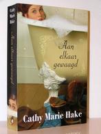Cathy Marie Hake - Aan elkaar gewaagd (christelijke roman), Boeken, Romans, Ophalen of Verzenden, Zo goed als nieuw