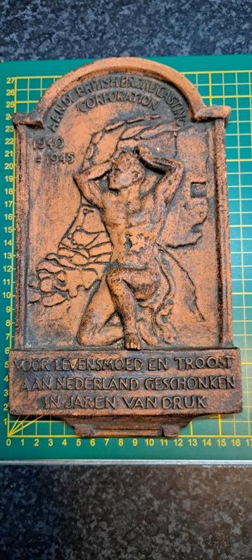 Plaquette BBC herdenking 2e wereldoorlog  beschikbaar voor biedingen