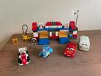 LEGO Duplo Cars 2 - De Pit Stop (5829), Kinderen en Baby's, Speelgoed | Duplo en Lego, Ophalen, Gebruikt, Complete set, Duplo