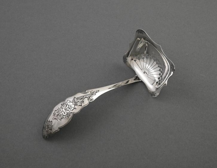 Zilveren suikerstrooilepel Biedermeier, 1840, Jan van Kleef, Antiek en Kunst, Antiek | Bestek, Verzenden