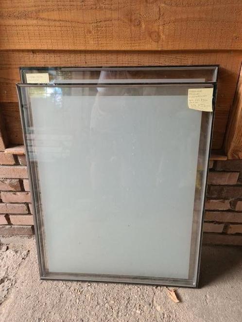 2x dubbel glas ruiten, veiligheidsglas met folie, Doe-het-zelf en Verbouw, Glas en Ramen, Zo goed als nieuw, Gevelraam of Ruit