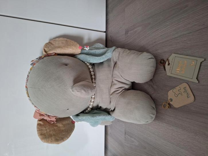 Maileg big elephant met kleding en stoel, Kinderen en Baby's, Speelgoed | Hobbelfiguren, Zo goed als nieuw, Ophalen of Verzenden