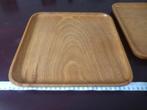 2 X hardhouten serveer plateaus vierkant 28cm ronde hoeken, Huis en Inrichting, Ophalen, Overige materialen, Nieuw, Schaal of Schalen