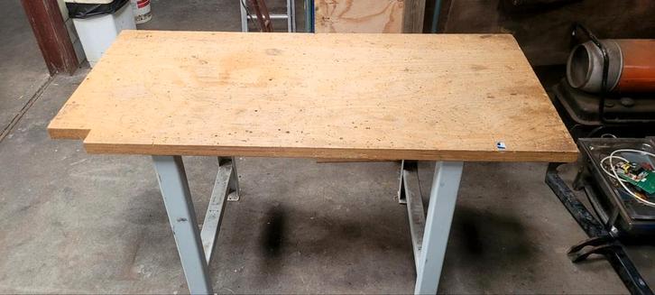 Robuste stevige werkbank. Stalen poten, Doe-het-zelf en Verbouw, Werkbanken, Gebruikt, 120 tot 170 cm, Ophalen