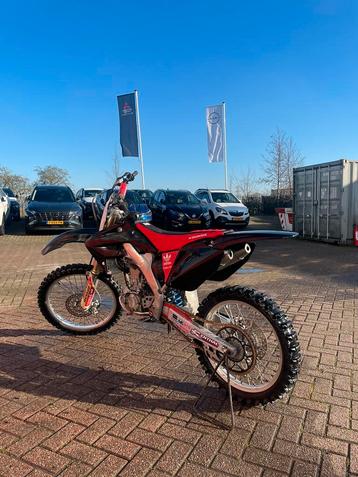 Honda crf250r 2006  beschikbaar voor biedingen