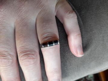 Zilveren ring met bruine steentjes beschikbaar voor biedingen
