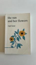 The sun and her flowers rupi kaur, Ophalen of Verzenden, Zo goed als nieuw