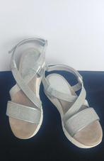 Prachtige leren Unisa sandalen 41, Overige kleuren, Zo goed als nieuw, Unisa, Sandalen of Muiltjes