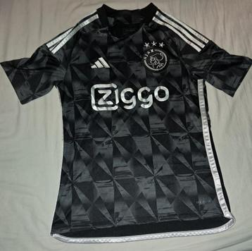 Net voetbal Shirt van Adidas  / Ajax maat 164 beschikbaar voor biedingen
