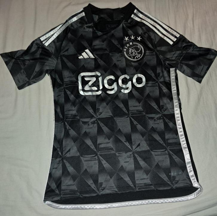 Net voetbal Shirt van Adidas  / Ajax maat 164, Kinderen en Baby's, Kinderkleding | Maat 164, Zo goed als nieuw, Jongen of Meisje