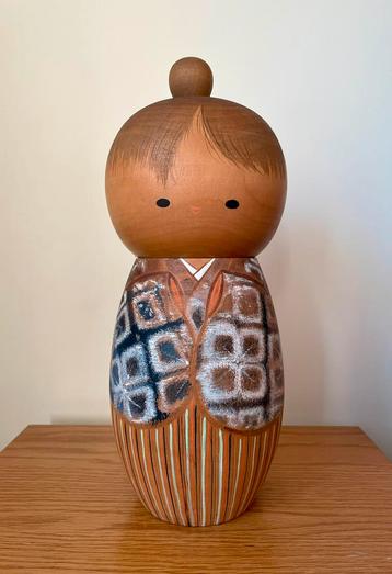 Vintage sosaku kokeshi beschikbaar voor biedingen