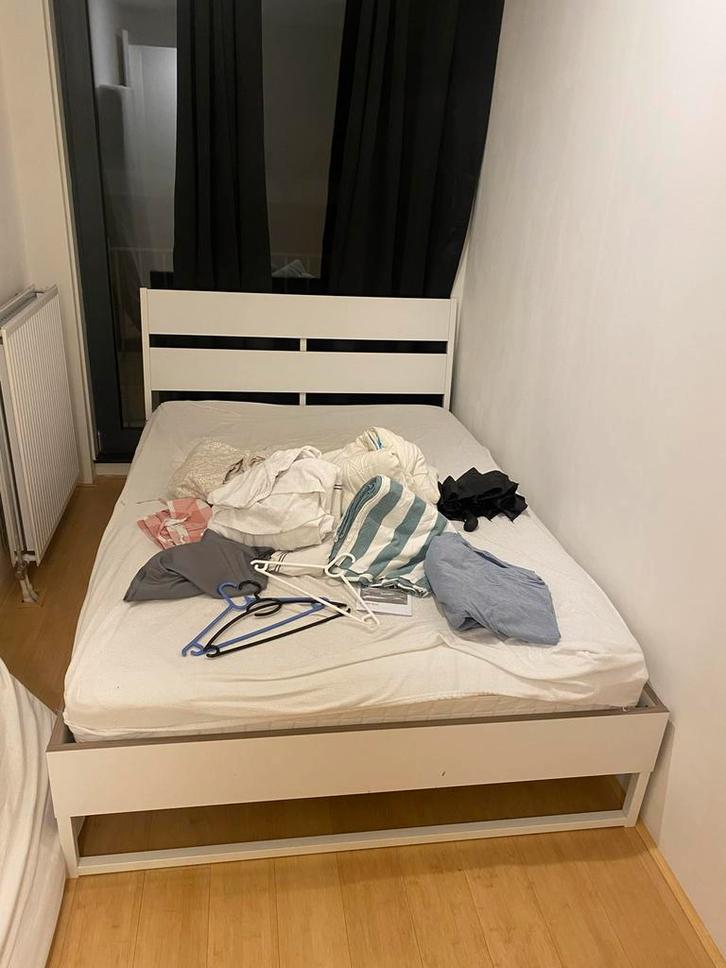 Mooi bed 140cm + Ikea Matrand matras, Huis en Inrichting, Slaapkamer | Bedden, Zo goed als nieuw, Twijfelaar, 140 cm, 200 cm, Metaal