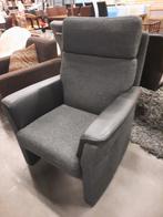 Fauteuil met stoffen bekleding en leuningen met leer bekleed, Gebruikt, 75 tot 100 cm, 75 tot 100 cm, Ophalen