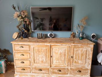 Teak dressoir met lades en deuren beschikbaar voor biedingen