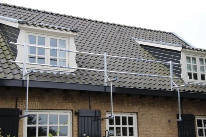 ASC Dakrandbeveiliging 9m hellend (schuin en plat dak), Doe-het-zelf en Verbouw, Steigers, Zo goed als nieuw, Daksteiger, Ophalen