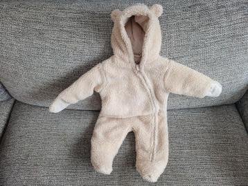 Tas vol met prachtige newborn babykleren maat 50 en 56 beschikbaar voor biedingen