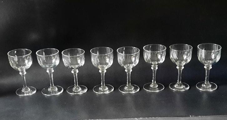 8 wijnglazen- portglazen-dessertglazen met olijfslijpsel, Antiek en Kunst, Antiek | Glas en Kristal, Ophalen of Verzenden