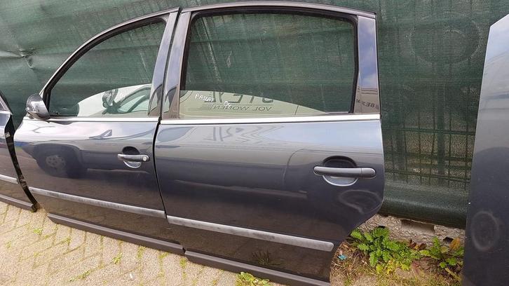 VW PASSAT PORTIEREN LV+LA BJ 2005, Auto-onderdelen, Carrosserie en Plaatwerk, Deur, Gebruikt, Ophalen of Verzenden