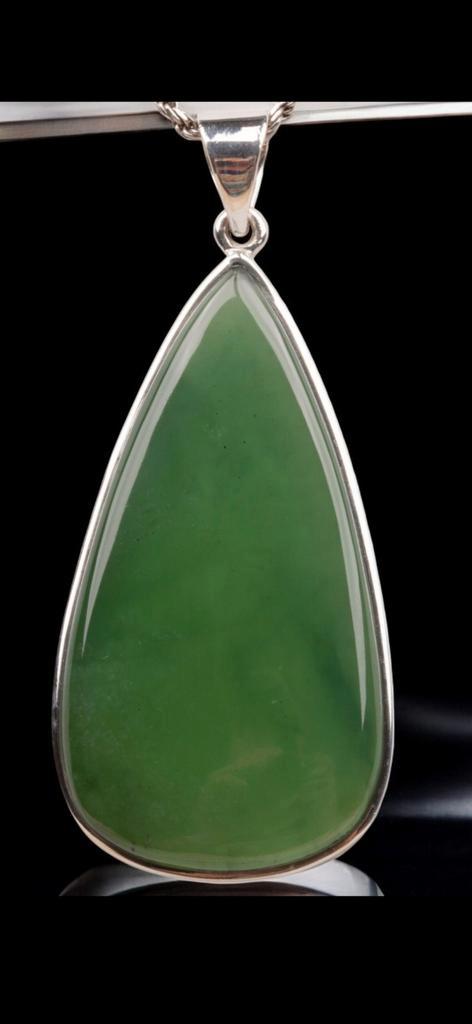 925 zilveren druppel met Nefrietjade., Sieraden, Tassen en Uiterlijk, Kettinghangers, Nieuw, Zilver, Groen, Overige voorstellingen