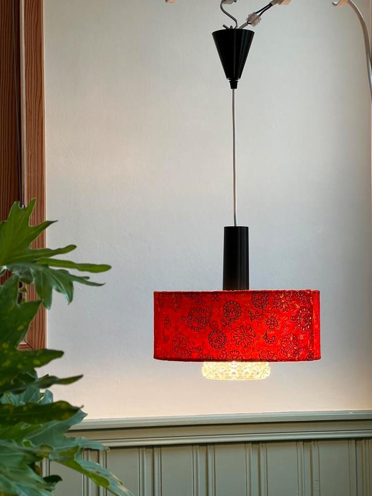 Vintage hanglamp, glazen kelk, oranje stoffen kap, top staat, Antiek en Kunst, Antiek | Lampen, Ophalen of Verzenden