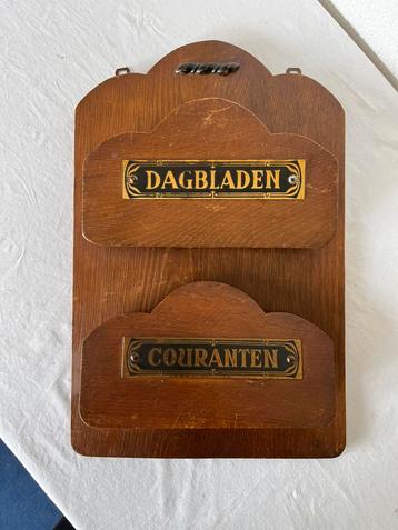 Antieke Vintage Houten Krantenbak Lectuurbak Kranten Bak beschikbaar voor biedingen