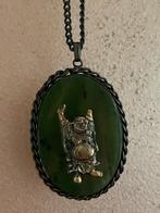 Vintage  hanger van jade met Happy Boeddha, Met hanger, Gebruikt, Ophalen of Verzenden, Steen of Mineraal