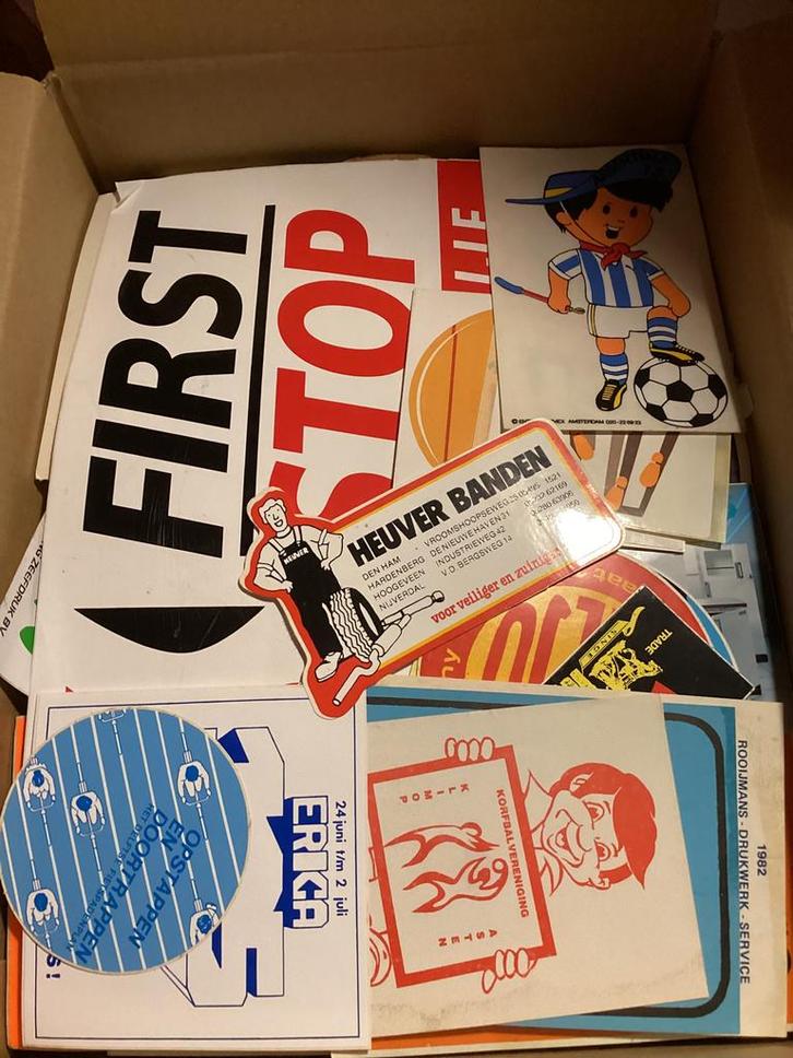 Doos stickers ( circa 5 kilo), Verzamelen, Stickers, Zo goed als nieuw, Verzenden