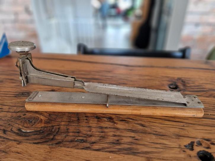 Vintage Sphinx nietmachine, Antiek en Kunst, Antiek | Kantoor en Zakelijk, Ophalen of Verzenden