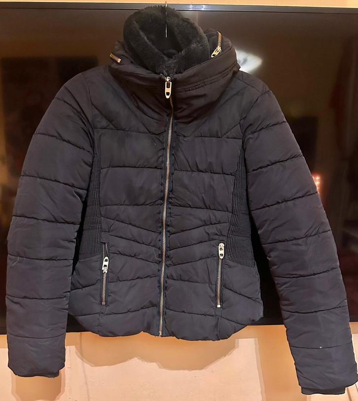 Warme gewatteerde winterjas Zara outerwear mt 36 zwart, Kleding | Dames, Jassen | Winter, Gedragen, Maat 36 (S), Zwart, Verzenden