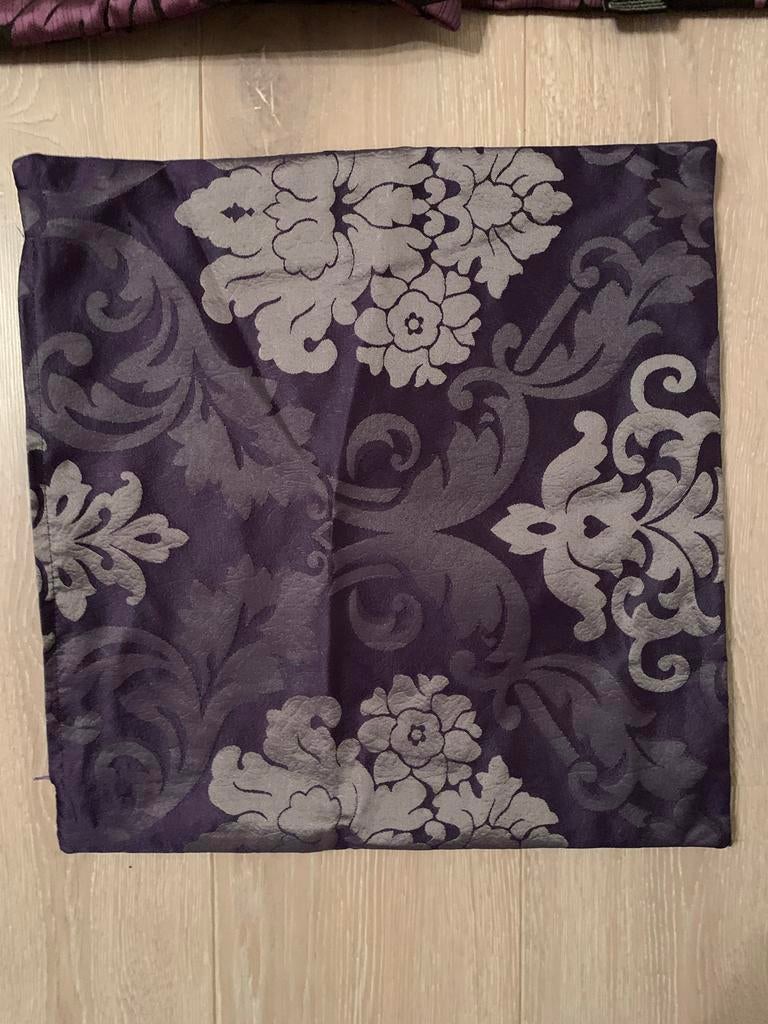 Paarse kussenhoes met rits, Ophalen of Verzenden, Zo goed als nieuw, Paars, Vierkant