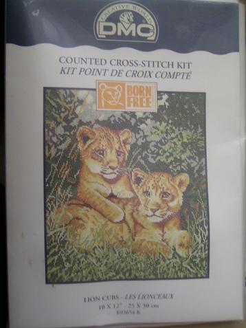 NIEUW Compleet borduurpakket Lion Cubs van DMC. Heb Ook DMC beschikbaar voor biedingen