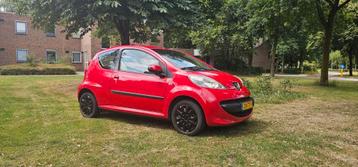 Peugeot 107 1.0 12V 3DR 2-TRONIC 2008 Rood beschikbaar voor biedingen