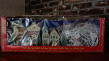 Kerstdorp met verlichting in originele verpakking beschikbaar voor biedingen