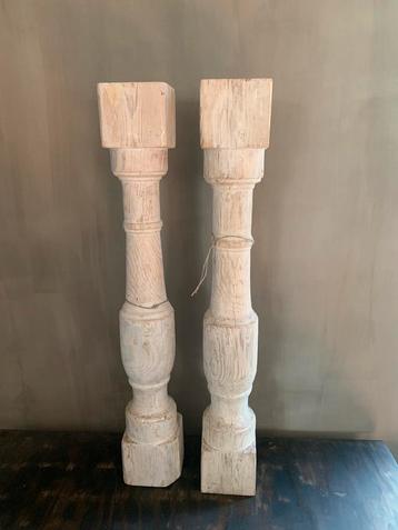 Landelijke houten whitewash balusters beschikbaar voor biedingen