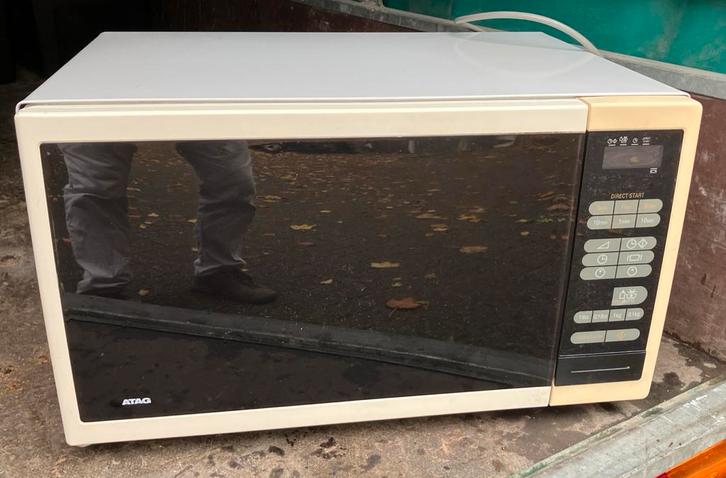 Atag Magnetron - Goed Werkend, Witgoed en Apparatuur, Magnetrons, Gebruikt, Vrijstaand, Magnetron, 60 cm of meer, Draaiplateau