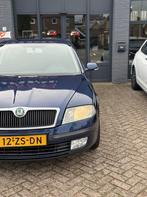 Skoda Octavia 1.6 FSI Ambiente Attractive Business, Voorwielaandrijving, 15 km/l, Gebruikt, 4 cilinders