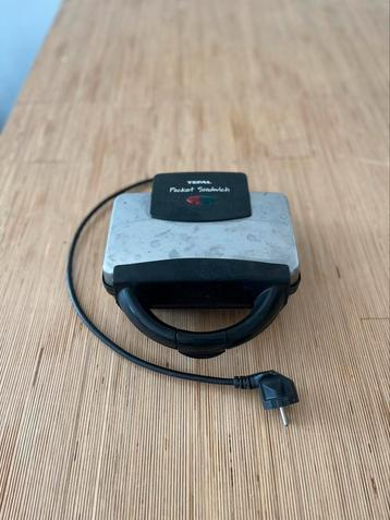 Tosti ijzer Tefal beschikbaar voor biedingen