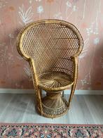 Leuke vintage pauwenstoel voor peuter kinderkamer, Huis en Inrichting, Stoelen, Ophalen, Bruin, Vintage, Riet of Rotan