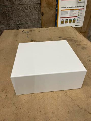 Luxe cadeaubox 150 stuks beschikbaar voor biedingen