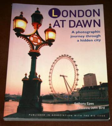 London at dawn. A photographic journey  beschikbaar voor biedingen