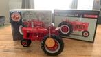 Ertl precision series Farmall Super M 1:16, Ophalen of Verzenden, Zo goed als nieuw, Tractor of Landbouw