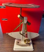 Brievenweger / weegschaal, Ophalen