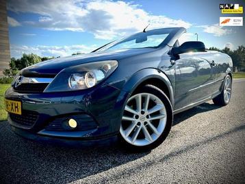 Opel Astra TwinTop 1.8 Cosmo, CABRIO, NIEUWSTAAT, LEER IN TO beschikbaar voor biedingen