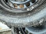 Pirelli Winterbanden op Velgen - VW Touran, Gebruikt, 16 inch, Banden en Velgen, Personenwagen