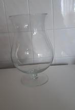 2 Identieke grote Glazen Tulp Vazen, Overige kleuren, Ophalen of Verzenden, Minder dan 50 cm, Glas