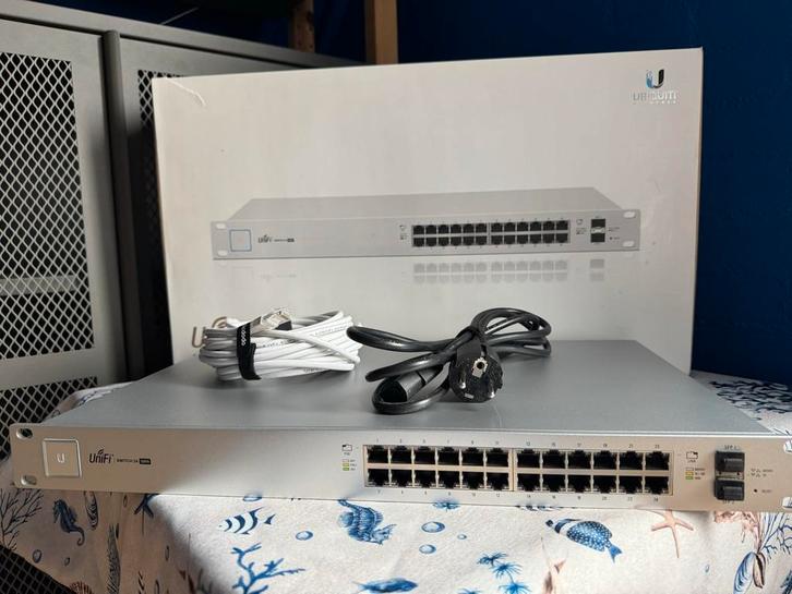 Ubiquiti Unifi US-24-500W PoE Switch, Computers en Software, Netwerk switches, Gebruikt, Ophalen of Verzenden