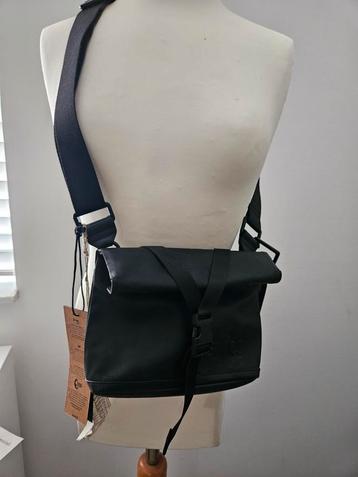 Aunts and Uncles Japan Tsu crossbody tas/heuptas zwart beschikbaar voor biedingen